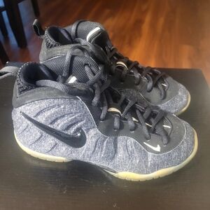 Nike Kids Foamposite Shoes - Black and Gray